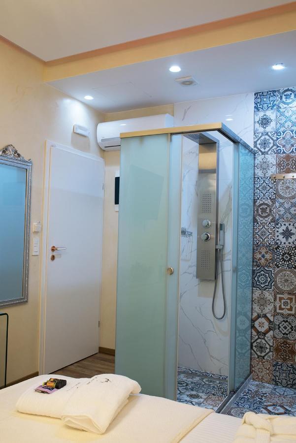 Edward Luxury Suites Chania  ภายนอก รูปภาพ