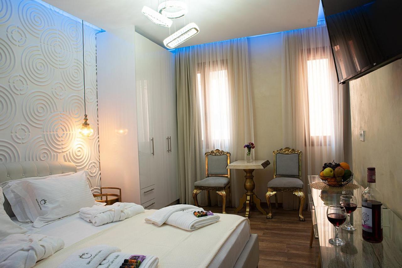 Edward Luxury Suites Chania  ภายนอก รูปภาพ